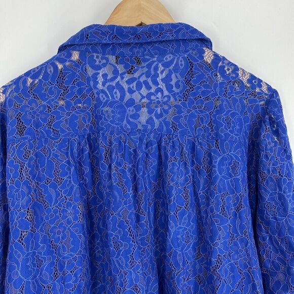 Torrid Top Women Size 4 Blue Floral Lace Button Up Shirt Sheer Blouse Romantic - Picture 6 of 8